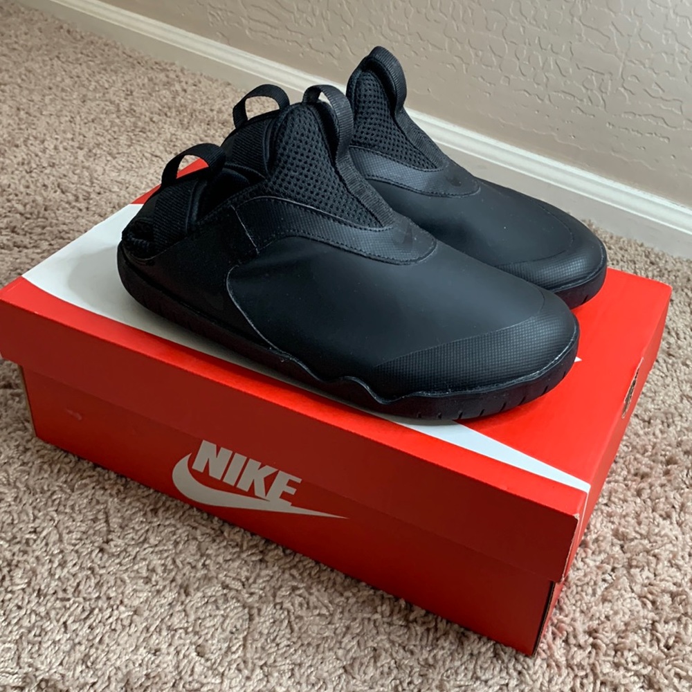 NIKE ZOOM PULSE
